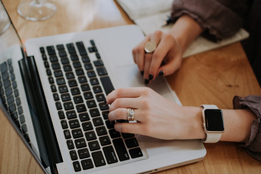influence marketing christin hume unsplash