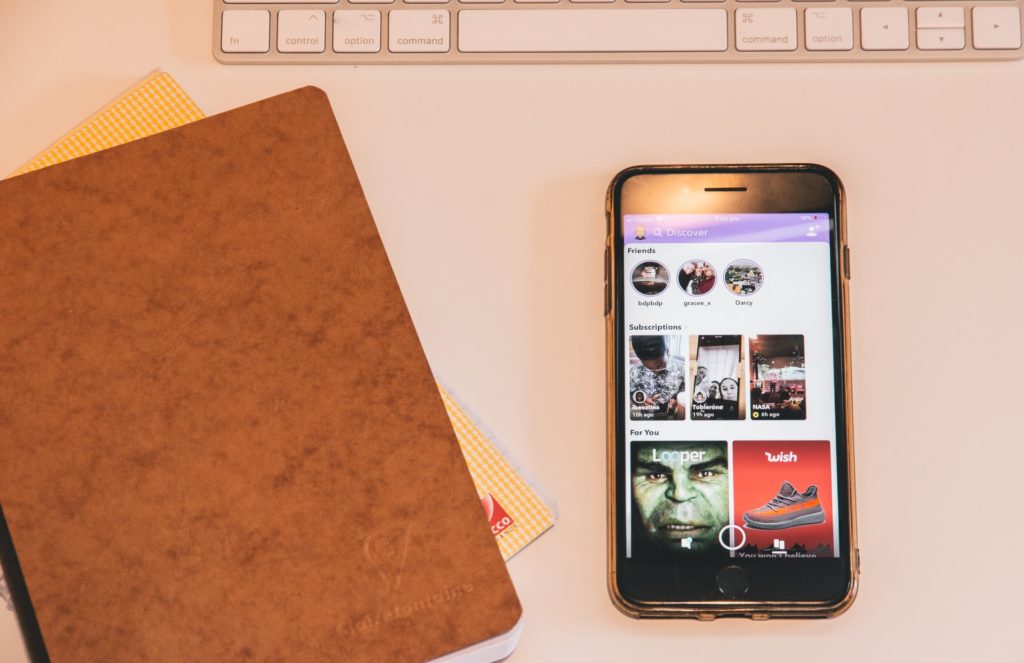 snapchat stephen phillips hostreviews unsplash